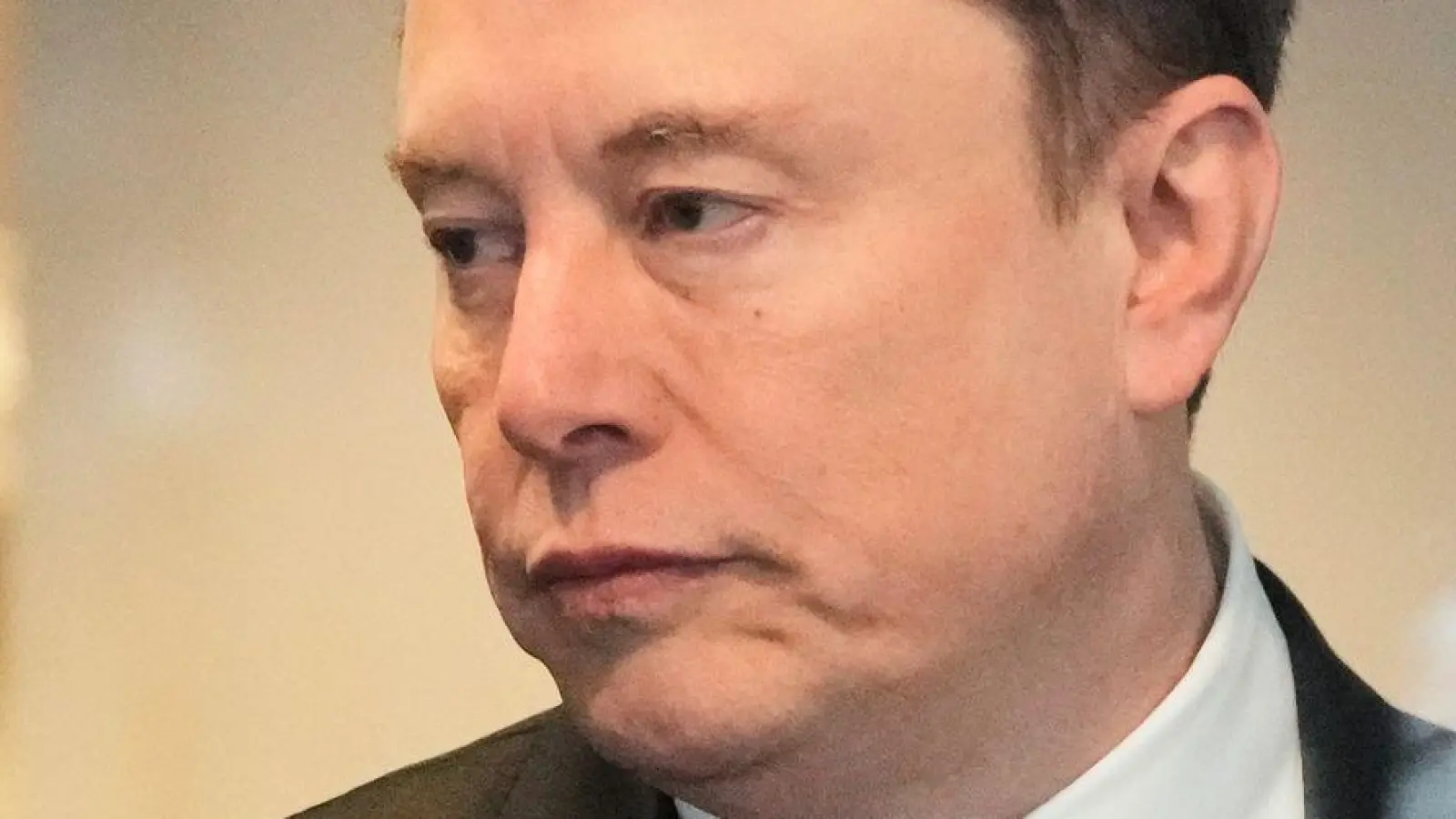 Elon Musk will sich mit seiner Niederlage nicht abfinden und kündigte den Gang vors Berufungsgericht an. (Archivbild) (Foto: Godofredo A. Vásquez/AP/dpa)