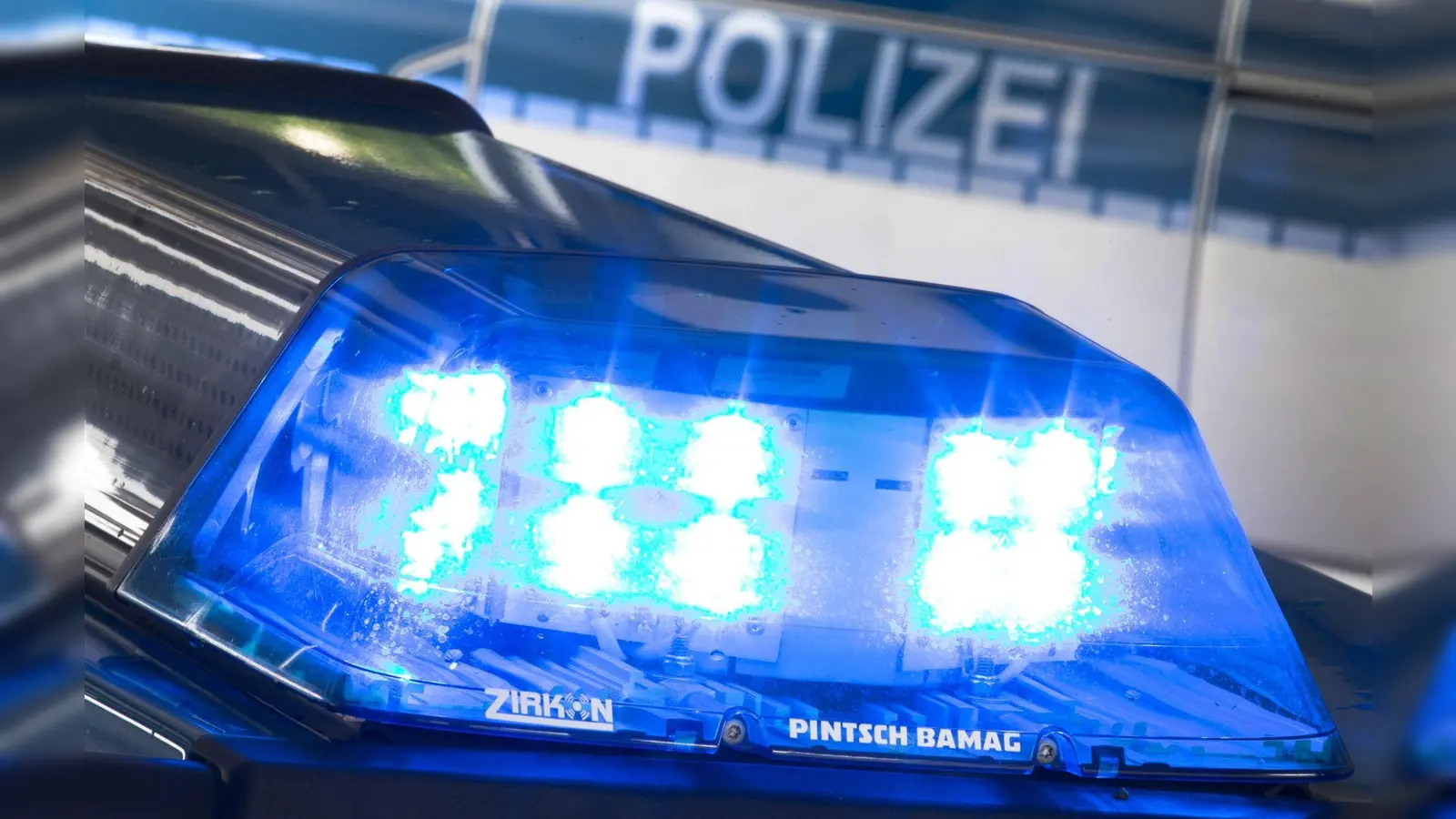 In Salzgitter ist eine 23-jährige Frau tot aufgefunden worden - die Polizei ermittelt. (Foto: Friso Gentsch/dpa)