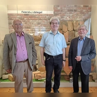 Stolz auf die 60. Sonderausstellung im Löhe-Zeit-Museum (von links): Vorsitzender Dr. Hermann Vorländer, Museumsleiter Frank Landshuter und Walter Hacker. (Foto: Lore Wiesentheid)