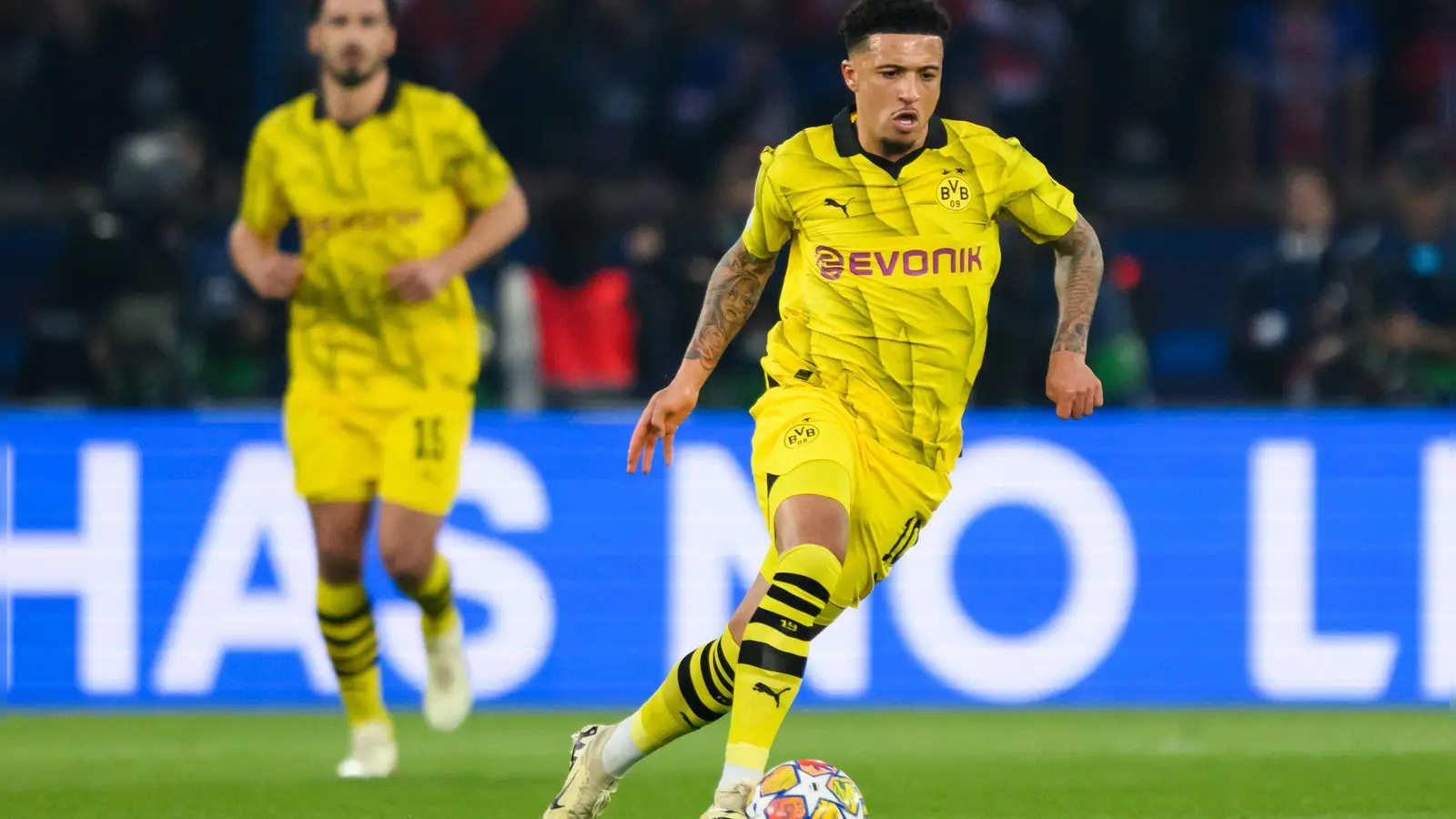 Spielt Jadon Sancho bald wieder im BVB-Trikot? (Archivbild) (Foto: Robert Michael/dpa)