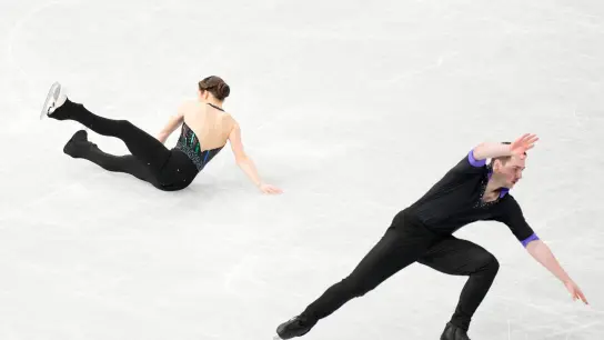 Die EM-Dritten Annika Hocke und Robert Kunkel haben keine Chance mehr auf einen Spitzenplatz bei der Eiskunstlauf-WM. (Foto: Hiro Komae/AP)