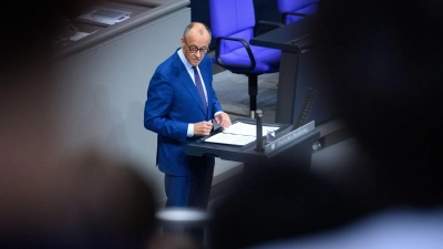 Kurz vor der Sommerpause gibt der Kanzler noch einmal eine Regierungserklärung ab. (Foto: Bernd von Jutrczenka/dpa)