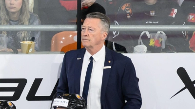 Eishockey-Bundestrainer Harold Kreis musste mit seinem Team eine Niederlage gegen Frankreich hinnehmen. (Foto: Swen Pförtner/dpa)
