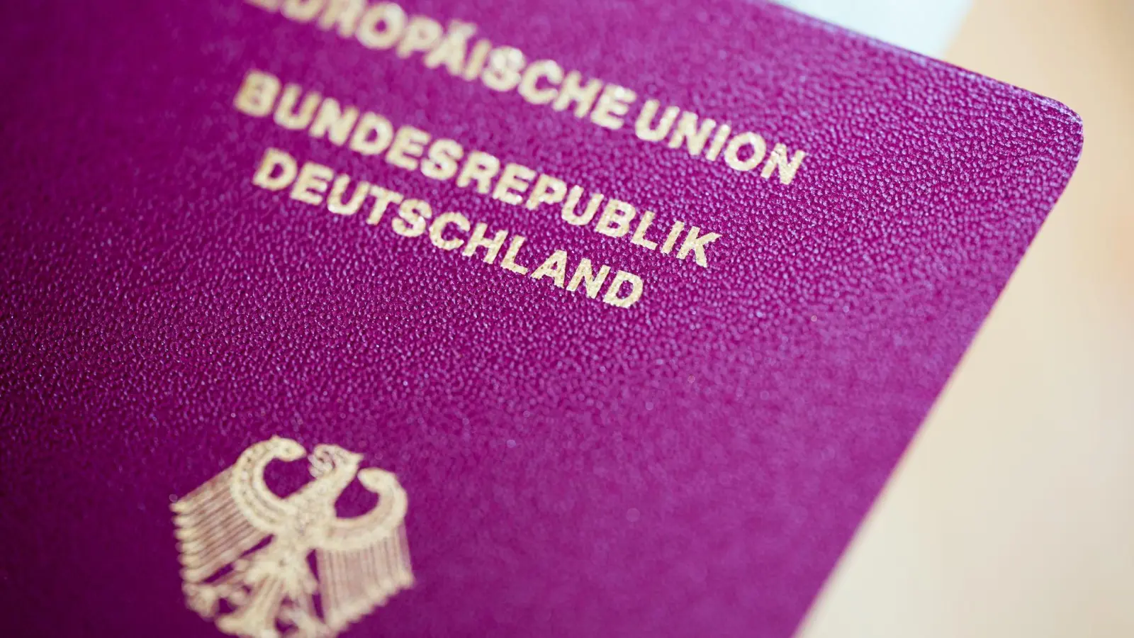 Ein neues Staatsbürgerschaftsrecht soll schnellere Einbürgerungen ermöglichen. (Foto: Rolf Vennenbernd/dpa)