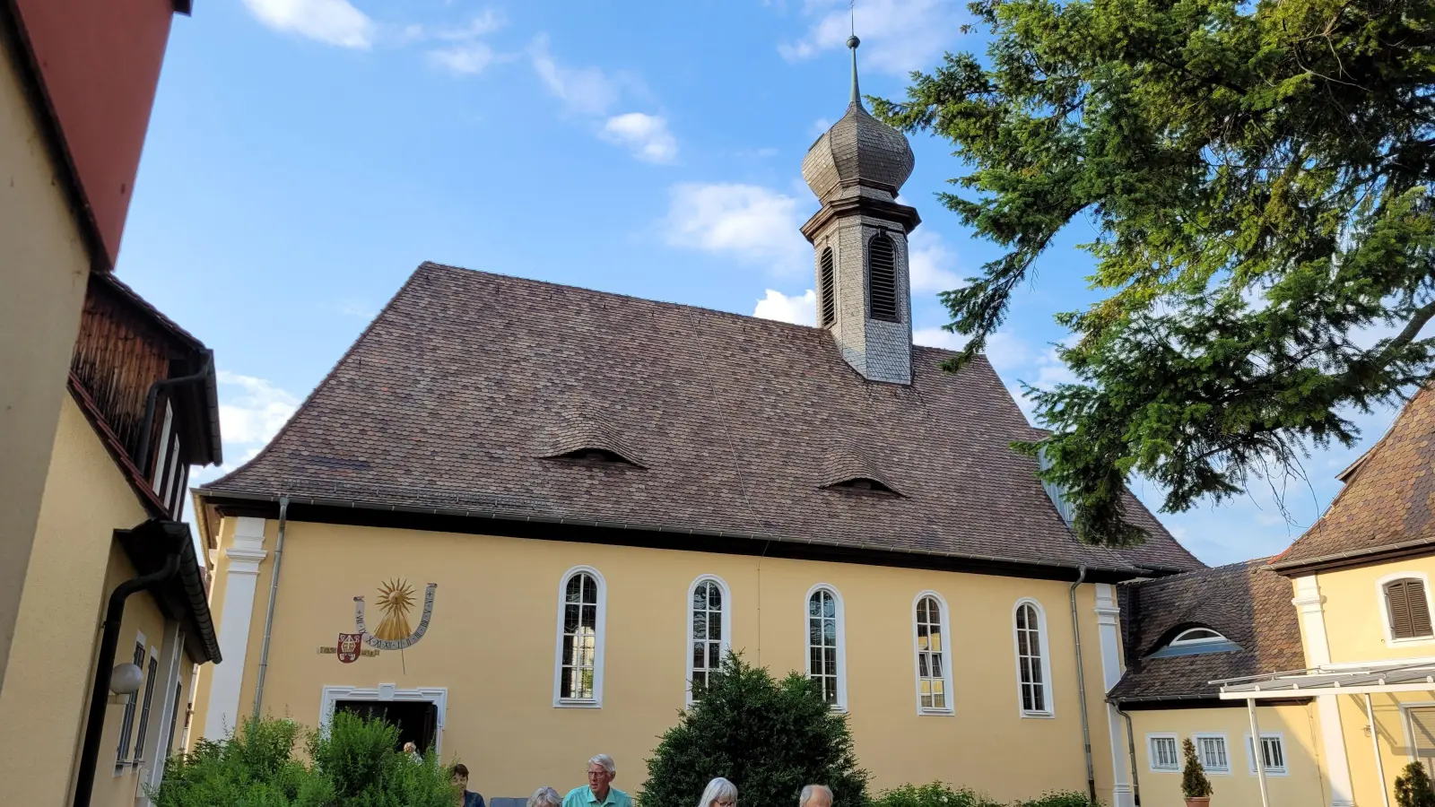 Seine Spuren hat der Architekt Fritz Mayer auch in der St.-Bonifaz-Kirche in Bad Windsheim hinterlassen. (Foto: Nina Daebel)