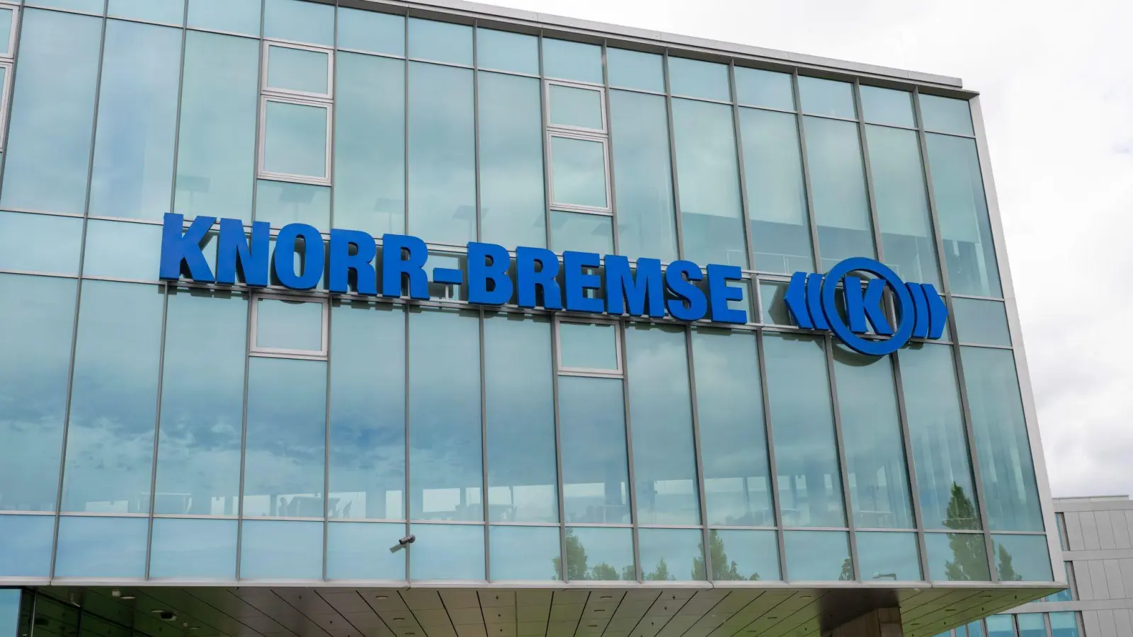 Knorr-Bremse steigert seinen Profit durch Sparmaßnahmen. (Archivbild) (Foto: Peter Kneffel/dpa)
