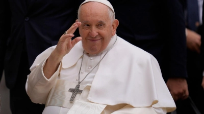 Papst Franziskus ist zu einem dreitägigen Besuch in Ungarn. (Foto: Darko Vojinovic/AP/dpa)