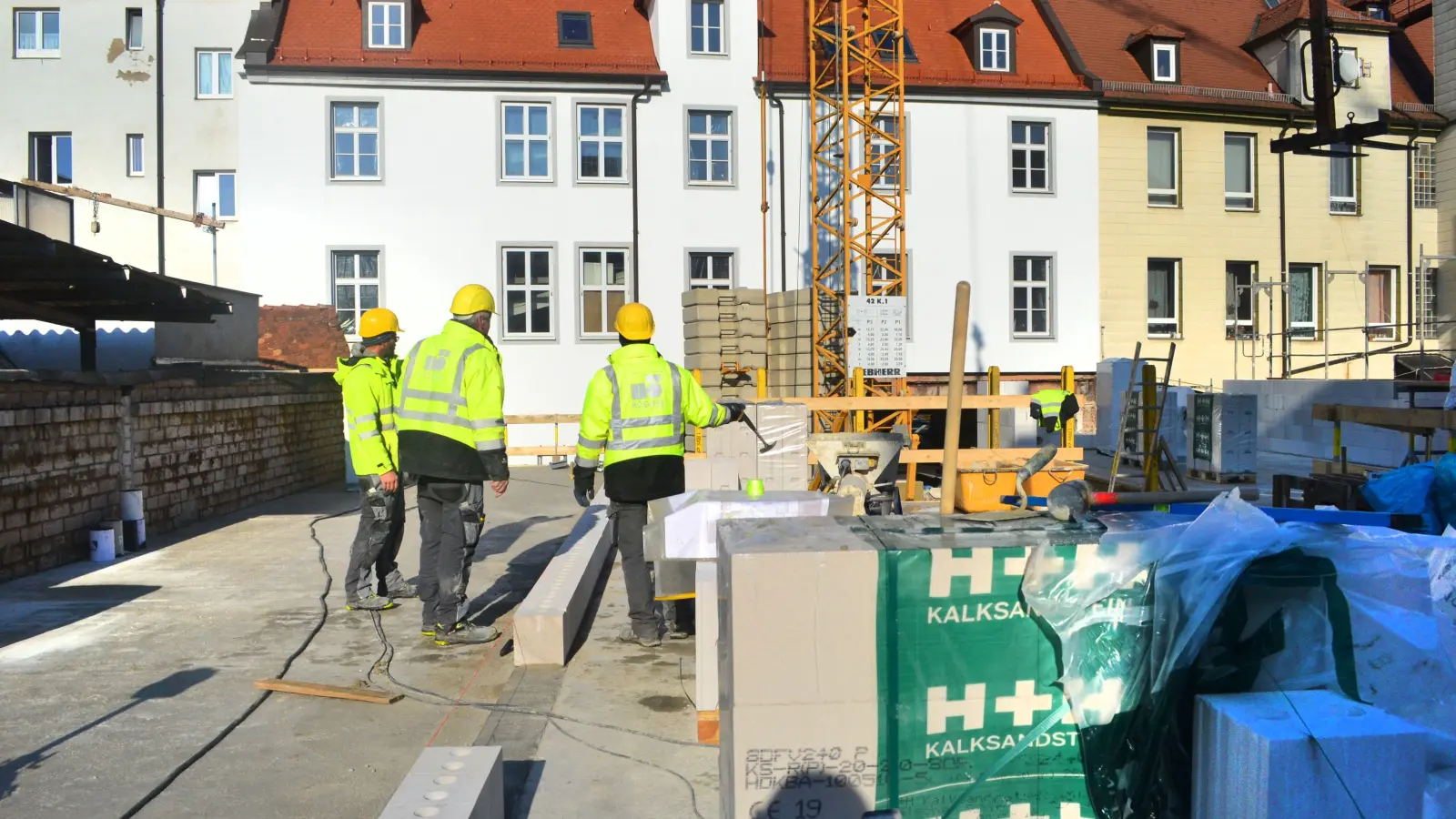 Im Landkreis Ansbach liegt die Zahl der stornierten Bauprojekte aktuell laut Christine Volland von der Bau-Innung um 50 bis 80 Prozent höher als noch im Vorjahr. Die Obermeisterin rechnet auch nicht mit einer kurzfristigen Verbesserung der Situation. (Archivfoto: Jennifer Sandmeyer)