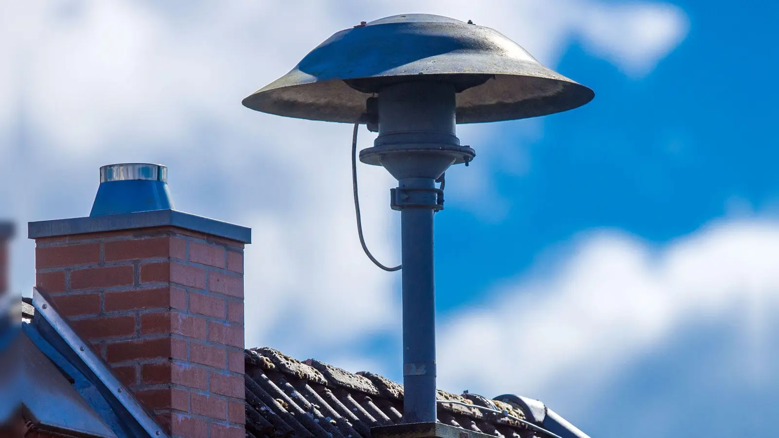 Fördergelder gibt es nur für moderne Sirenen, die sich zentral ansteuern lassen. (Symbolbild) (Foto: Jens Büttner/dpa-Zentralbild/dpa)