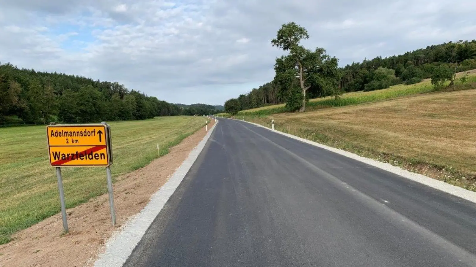 Die Kreisstraße AN17 ist ab Montag zwischen Warzfelden und Adelmannsdorf wieder frei.  (Foto: Staatliches Bauamt/Martin Schuldhaus )