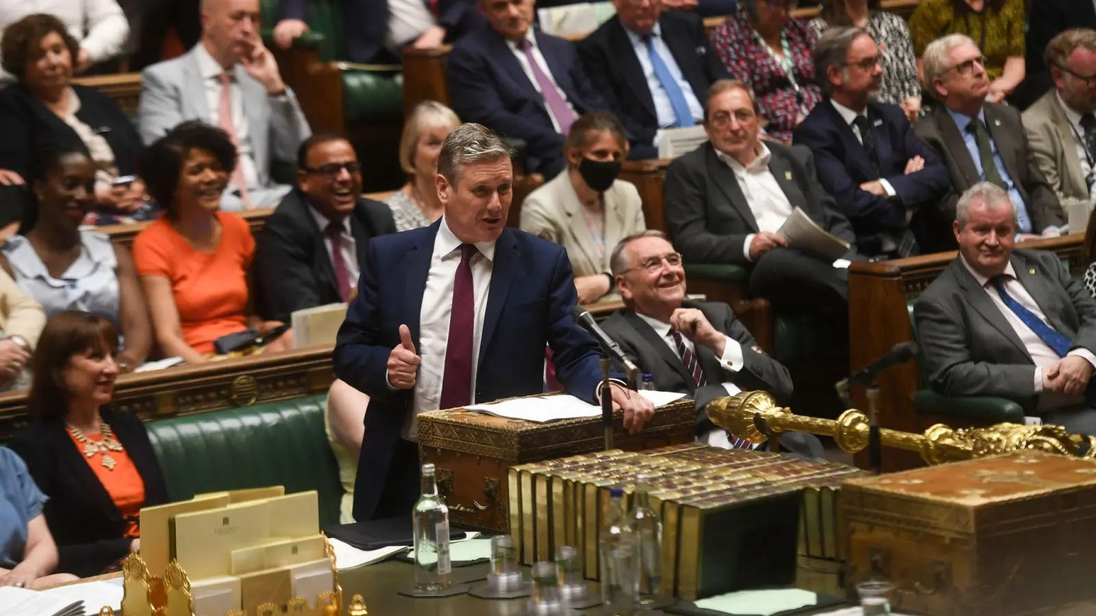 Eine Debatte im britischen Unterhaus. (Foto: Uk Parliament/Andy Bailey/PA Media/dpa)