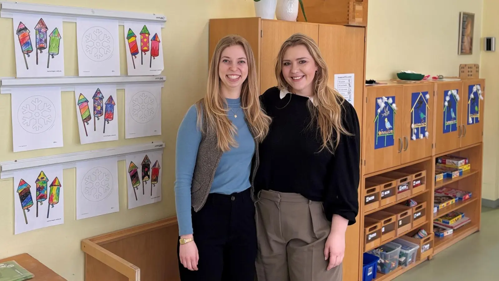 Standortleiterin Anna-Lea Schmidt (links) und Laura Grampp, Koordinatorin Kinder- und Jugendhilfe, freuen sich, ab September weitere Plätze in der Heilpädagogischen Tagesstätte St. Laurentius anbieten zu können. (Foto: Diakoneo/Christin Kohler)