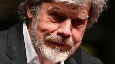 Dem Extrembergsteiger zufolge sei die Natur unendlich im Vergleich zum Menschen, dieser fehlerhaft. (Archivbild) (Foto: Hendrik Schmidt/dpa)