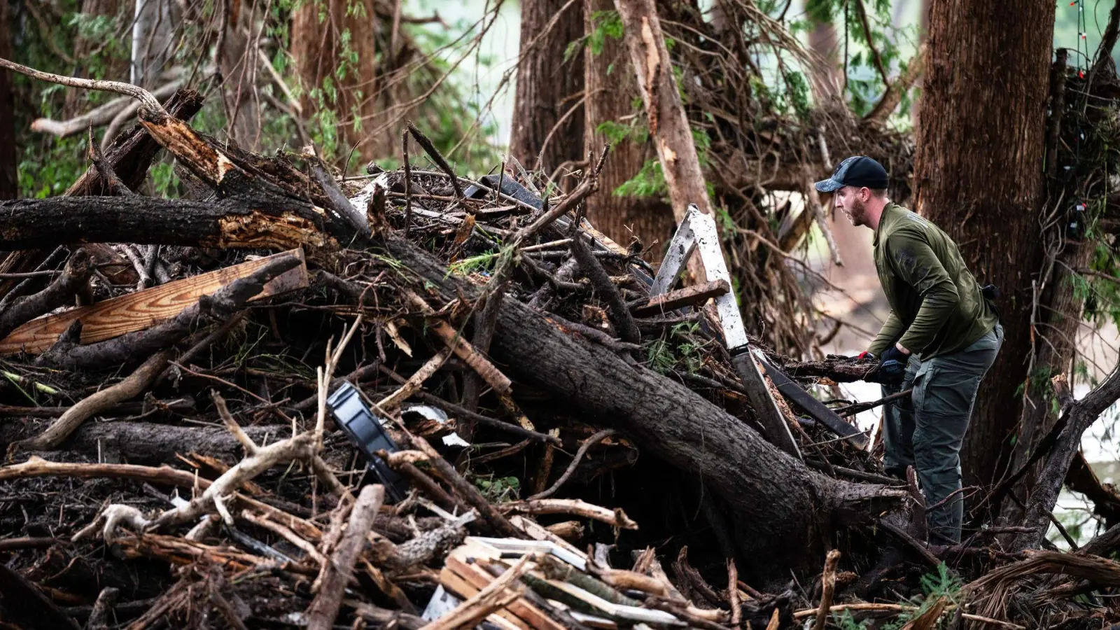 Die Fluten haben das Gebiet verwüstet. (Foto: Eli Hartman/FR172217 AP/dpa)