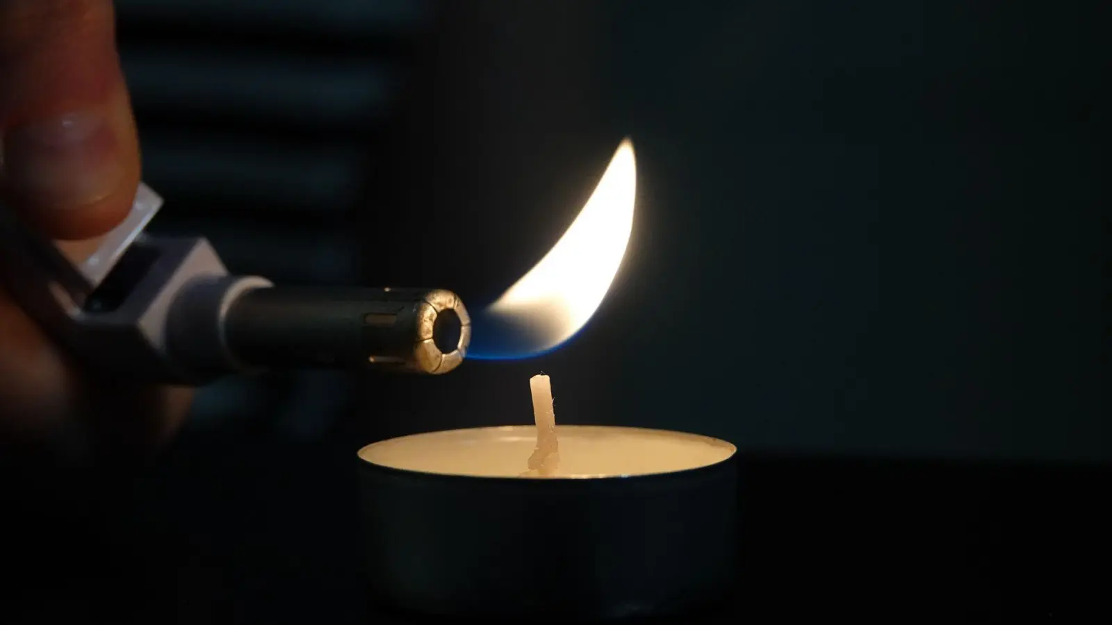 Der Stromausfall dauert für mehrere Stunden an. (Symbolbild) (Foto: Jessica Lichetzki/Deutsche Presse-Agentur GmbH/dpa)