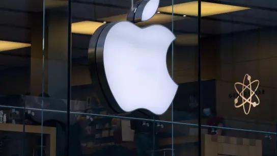 Der iPhone-Konzern Apple konnte seinen Umsatz steigern. (Foto: Sven Hoppe/dpa)