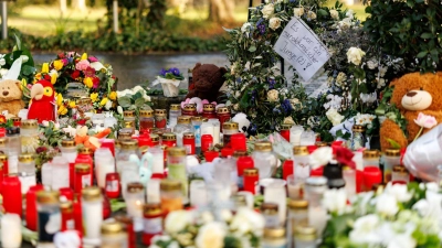 Nach dem tödlichen Messerangriff in Aschaffenburg vergangenes Jahr will die Stadt nun einen Erinnerungsort einrichten. (Foto: Daniel Karmann/dpa)