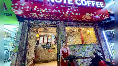Instagram-Hotspot: Das Notizzettel-Café ist ein beliebtes Fotomotiv in Hanoi. (Foto: Carola Frentzen/dpa-tmn)