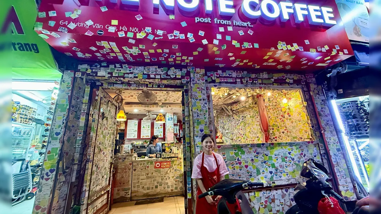 Instagram-Hotspot: Das Notizzettel-Café ist ein beliebtes Fotomotiv in Hanoi. (Foto: Carola Frentzen/dpa-tmn)