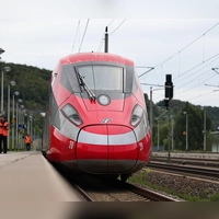 Die Probefahrten mit dem umgerüsteten Frecciarossa werden laut Bahn mehrere Monate dauern.  (Foto: dpa)