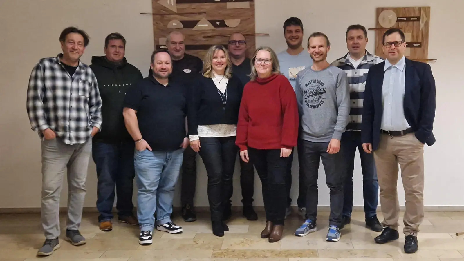 Die Kandidatinnen und Kandidaten der SPD/UW mit Bürgermeister Stefan Bußinger (rechts). Es fehlen Jessica Schmidt und der Ersatzkandidat Raphael Belkot. (Foto: Anja Bußinger)
