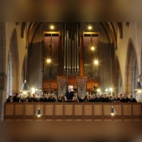 Sang von der Orgelempore herab Dvořáks D-Dur-Messe: die Ansbacher Kantorei unter der Leitung von Carl Friedrich Meyer. (Foto: Thomas Wirth)