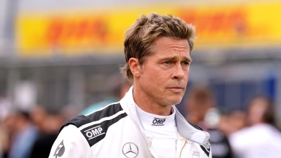 Brad Pitt spielt in dem neuen Formel-1-Film die Hauptrolle. (Foto: Tim Goode/PA Wire/dpa)