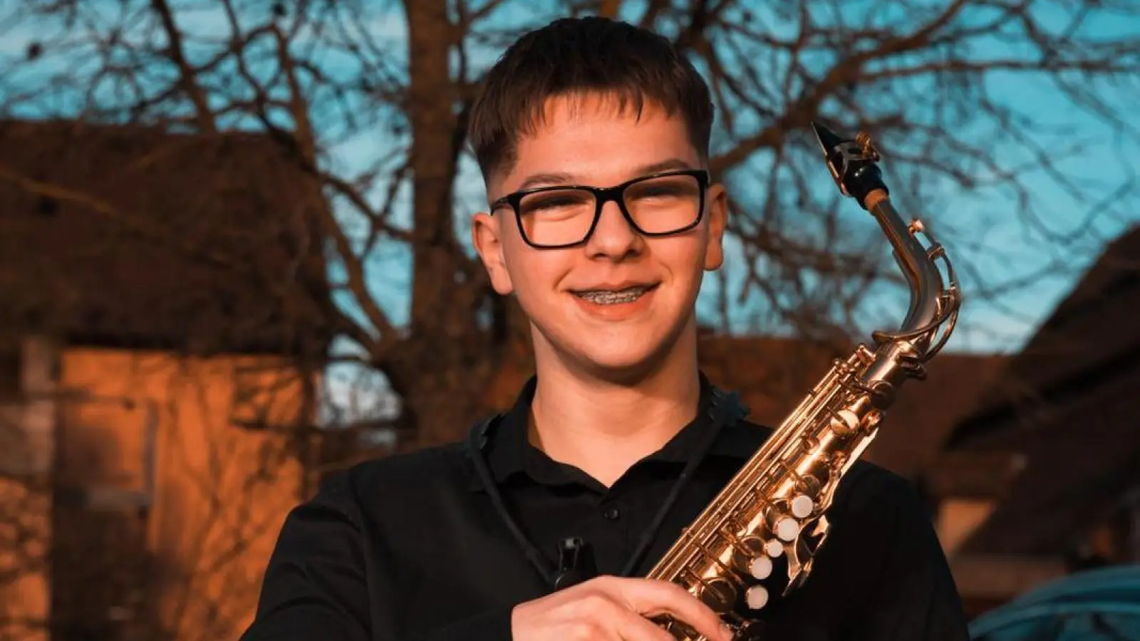 Aladin Dizdarević ist das jüngste Mitglied der Big-Band der Musikschule im Landkreis. Er spielt Altsaxofon. (Foto: Loay Alshammery)