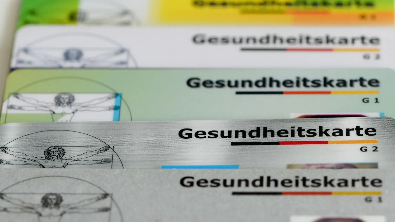 Kassen dürfen die Gesundheitskarte nicht einfach sperren, wenn Versicherte ihre Beiträge nicht zahlen. (Symbolbild) (Foto: Jens Kalaene/dpa-Zentralbild/dpa)