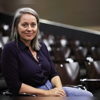 Hat mit Yasmina Rezas „Kunst” einen modernen Klassiker auf den Dinkelsbühler Spielplan gesetzt: Intendantin Jasmin Meindl. (Foto: Thomas Wirth)
