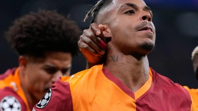 Mario Lemina gelang für Galatasaray der Siegtreffer gegen Liverpool. (Foto: Khalil Hamra/AP/dpa)