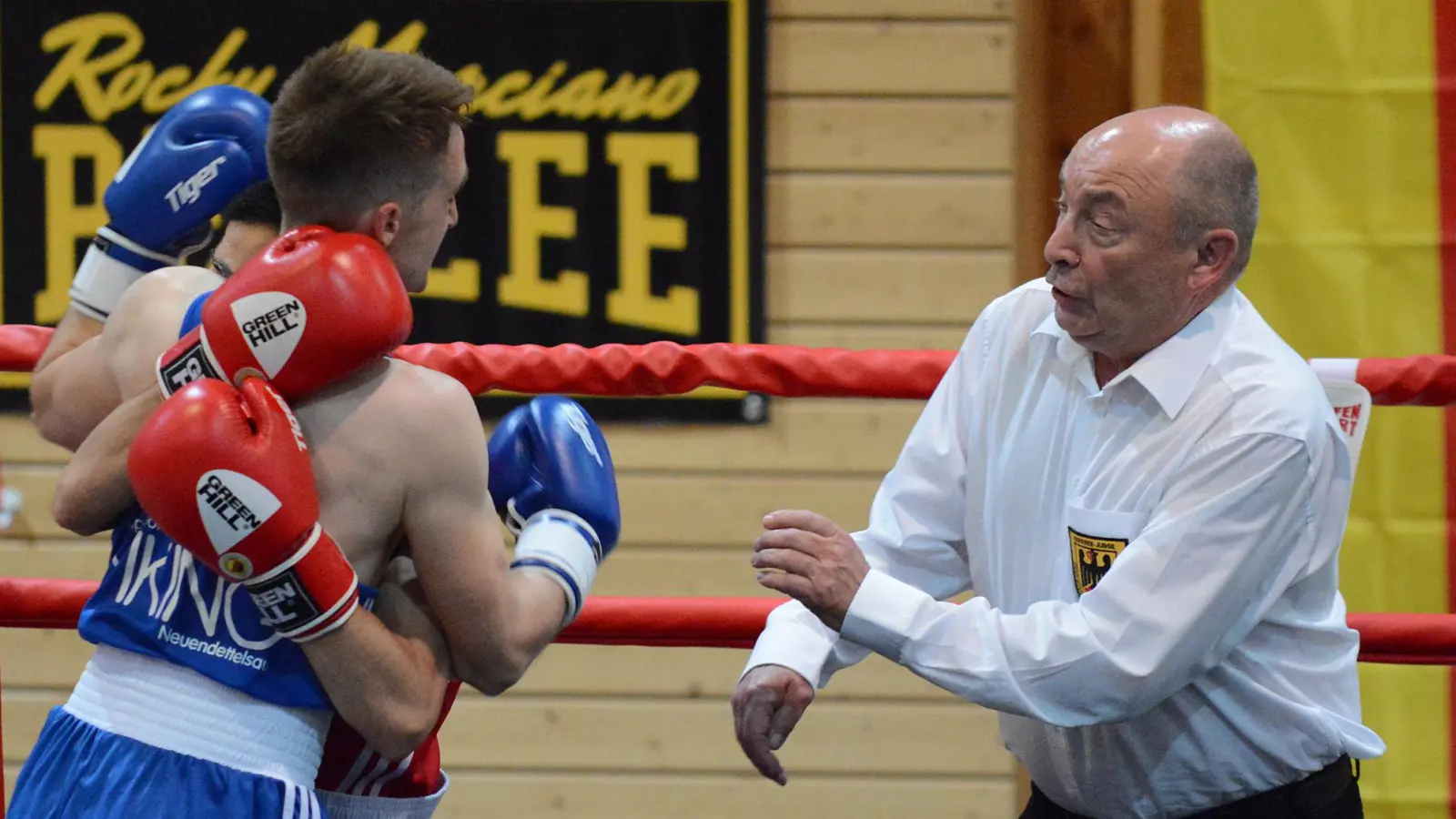 Viel Arbeit wartet auf die Ringrichter über Pfingsten in Neuendettelsau: Beim Viking Cup wird in diesem Jahr drei Tage lang geboxt. (Foto: Alexander Keck)