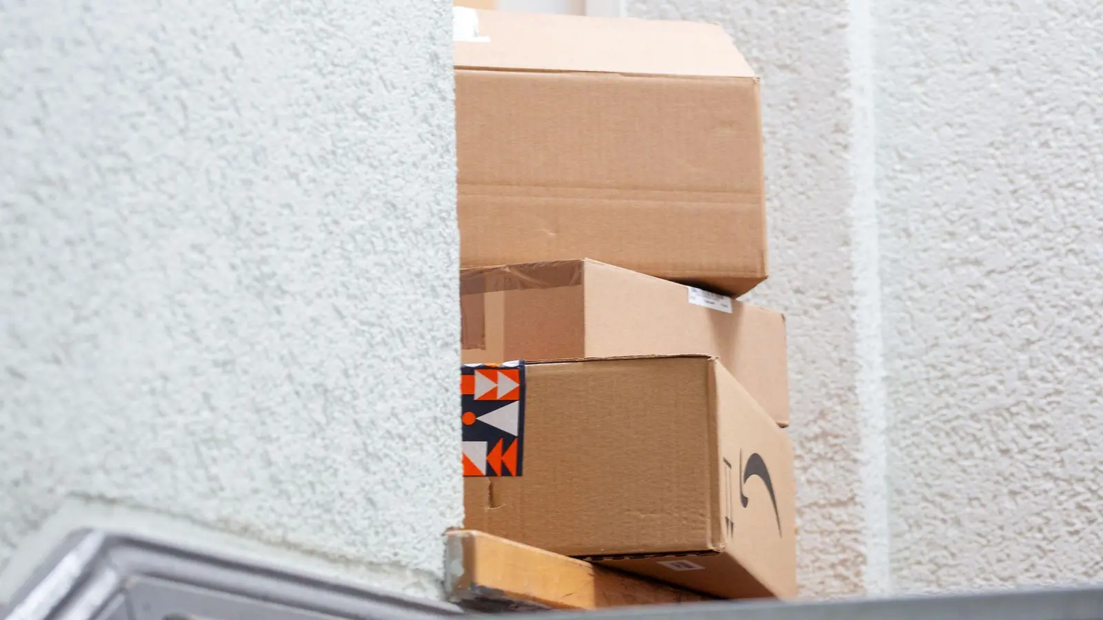 Zu Weihnachten werden wieder jede Menge Pakete geliefert. (Symbolbild) (Foto: Fernando Gutierrez-Juarez/dpa)