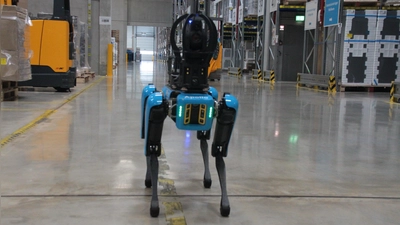 Mit dem Roboterhund Apollo testet Hermes die Möglichkeiten von künstlicher Intelligenz in der Logistik. (Foto: Robert Maurer)