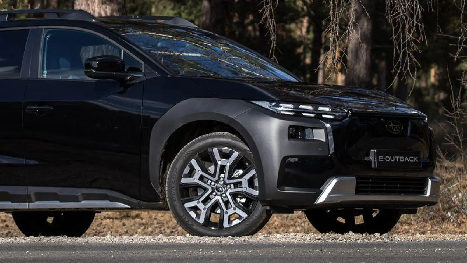 Kleiner Abstecher in den Wald? Kein Problem – Subaru setzt beim E-Outback auf Abenteuer-Setup mit Bodenfreiheit, Allrad und Elektro-Antrieb. (Foto: Diego Mola/Subaru/dpa-tmn)