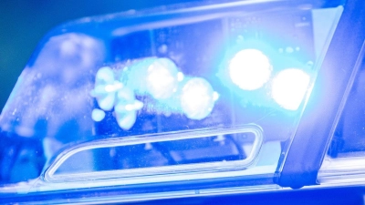 Die Polizei wurde von einem Anwohner verständigt. (Symbolbild) (Foto: Lino Mirgeler/dpa)