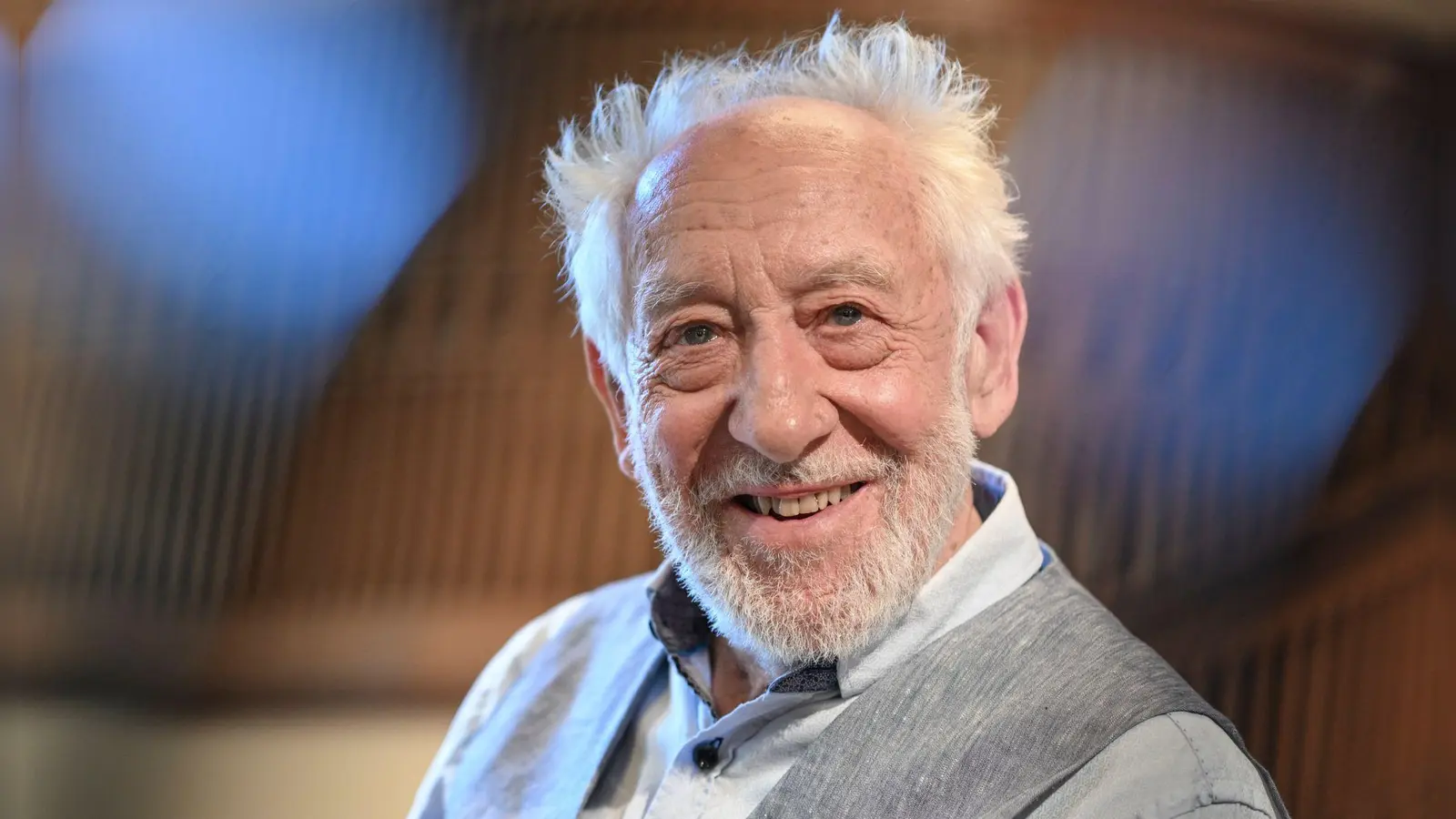 Dieter Hallervorden wird 90 und feiert seinen runden Geburtstag auf der Bühne. (Foto: Jens Kalaene/dpa)