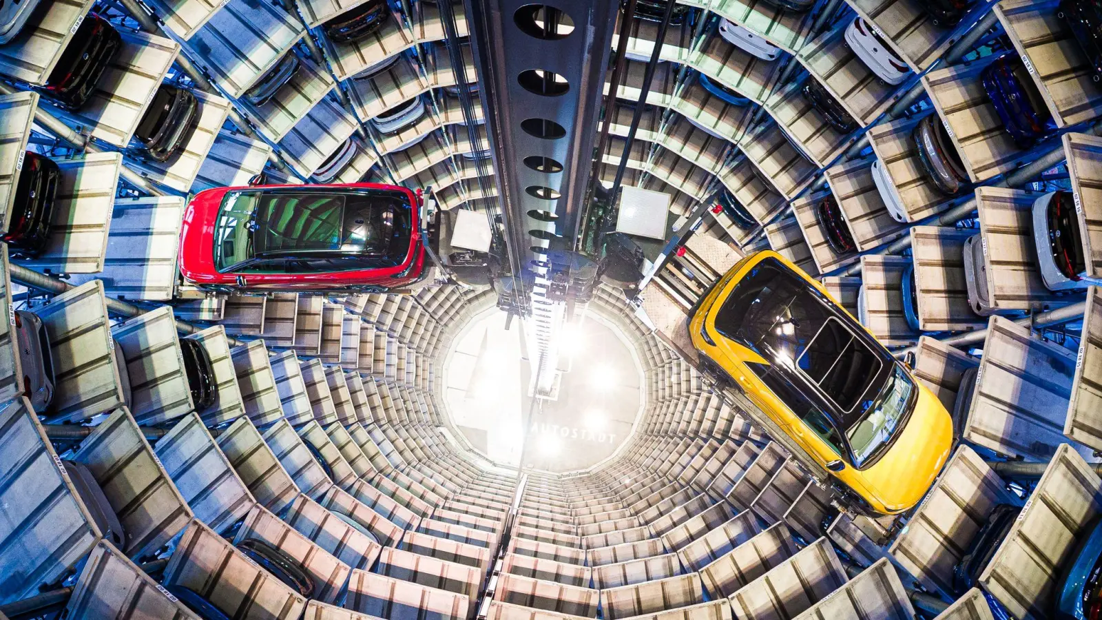 Der operative Gewinn der deutschen Autobauer sackte im dritten Quartal weiter ab. (Symbolfoto) (Foto: Moritz Frankenberg/dpa)