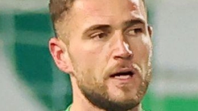 Dennis Srbeny (l) sticht als Joker der Fürther. (Foto: Daniel Karmann/dpa)