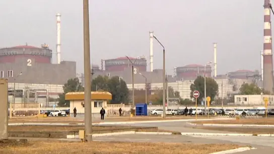 Das Bild aus einem Video zeigt das Kernkraftwerk Saporischschja. (Archivbild) (Foto: Uncredited/AP/dpa)