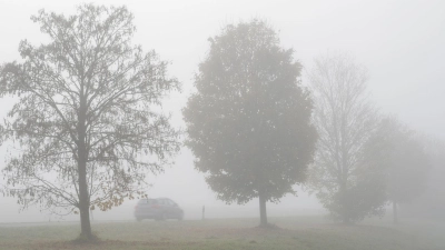 Vor allem in Bayern bleibt auch der Adventssonntag vielerorts sehr trübe, Hoffnung macht der Start in die neue Woche. (Archivfoto) (Foto: Stefan Puchner/dpa)