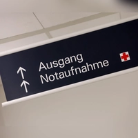 Bayerns Krankenhauslandschaft ist im Umbruch - bis zum Jahresende soll die Zuweisung der Leistungsgruppen abgeschlossen sein. (Symbolbild) (Foto: Karl-Josef Hildenbrand/dpa)