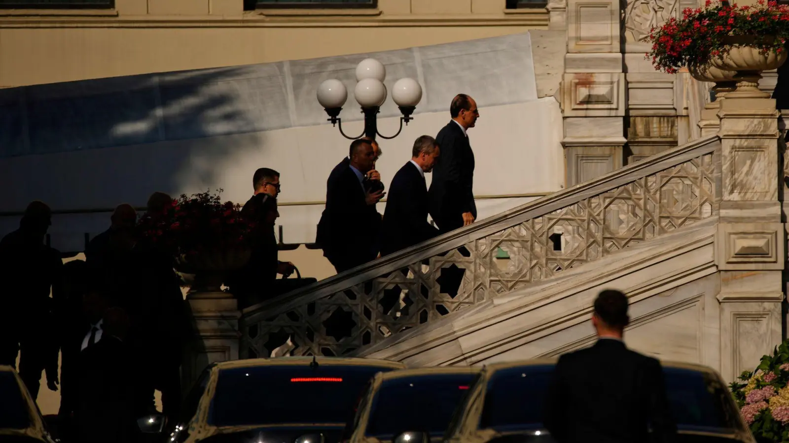 Die Türkei ist Vermittlerin bei den Gesprächen. (Foto: Emrah Gurel/AP/dpa)