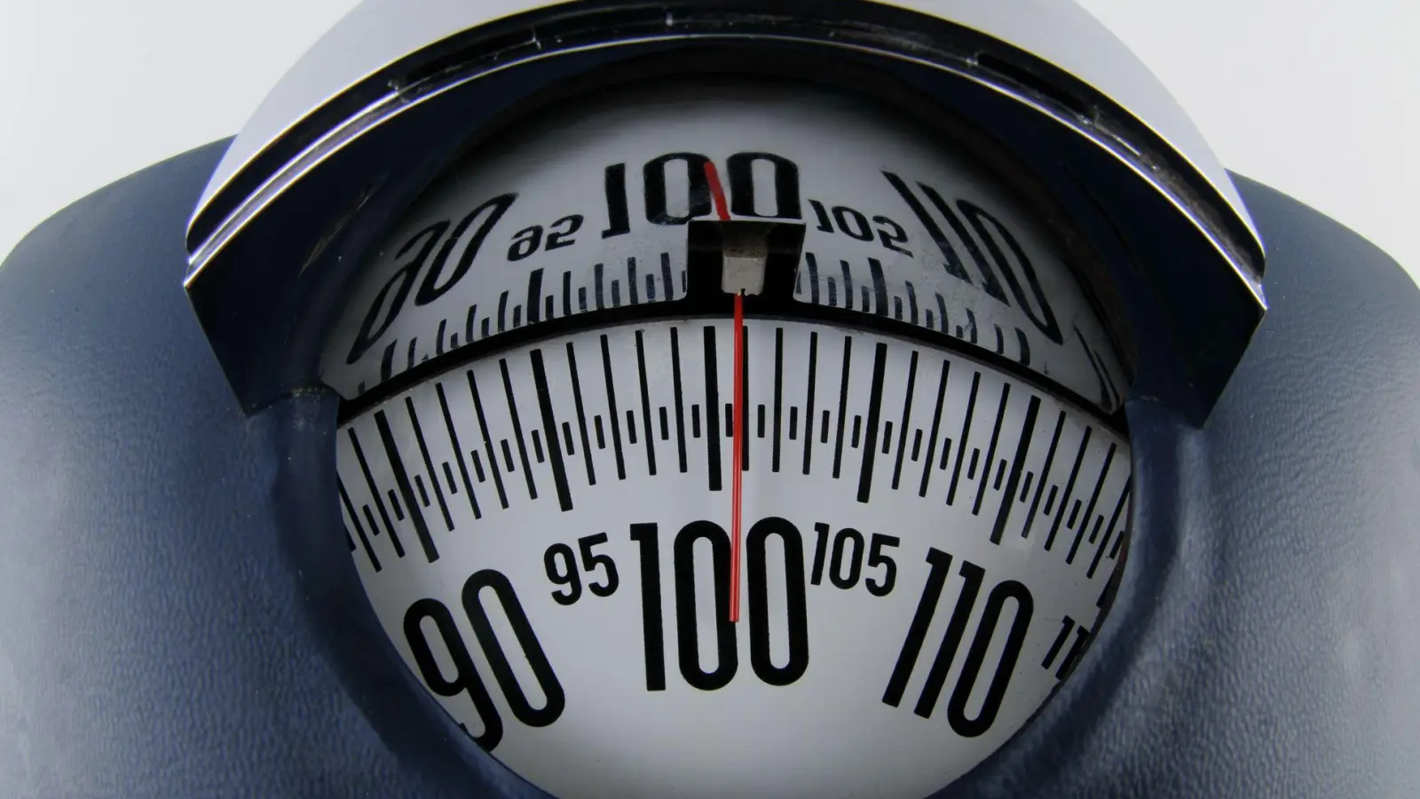 Medikamente können eine Gewichtszunahme verursachen: Bestimmte Wirkstoffe beeinflussen den Appetit und den Stoffwechsel. (Foto: Armin Weigel/dpa/dpa-tmn)