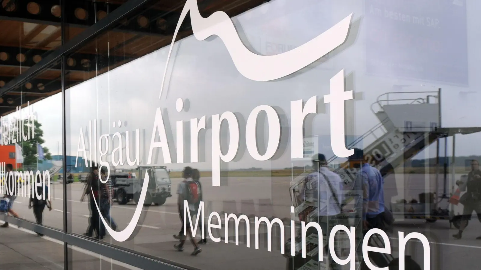Der Allgäu Airport bei Memmingen legte im ersten Halbjahr 2025 bei den Passagieren besonders stark zu. (Archivbild) (Foto: Andreas Gebert/dpa)
