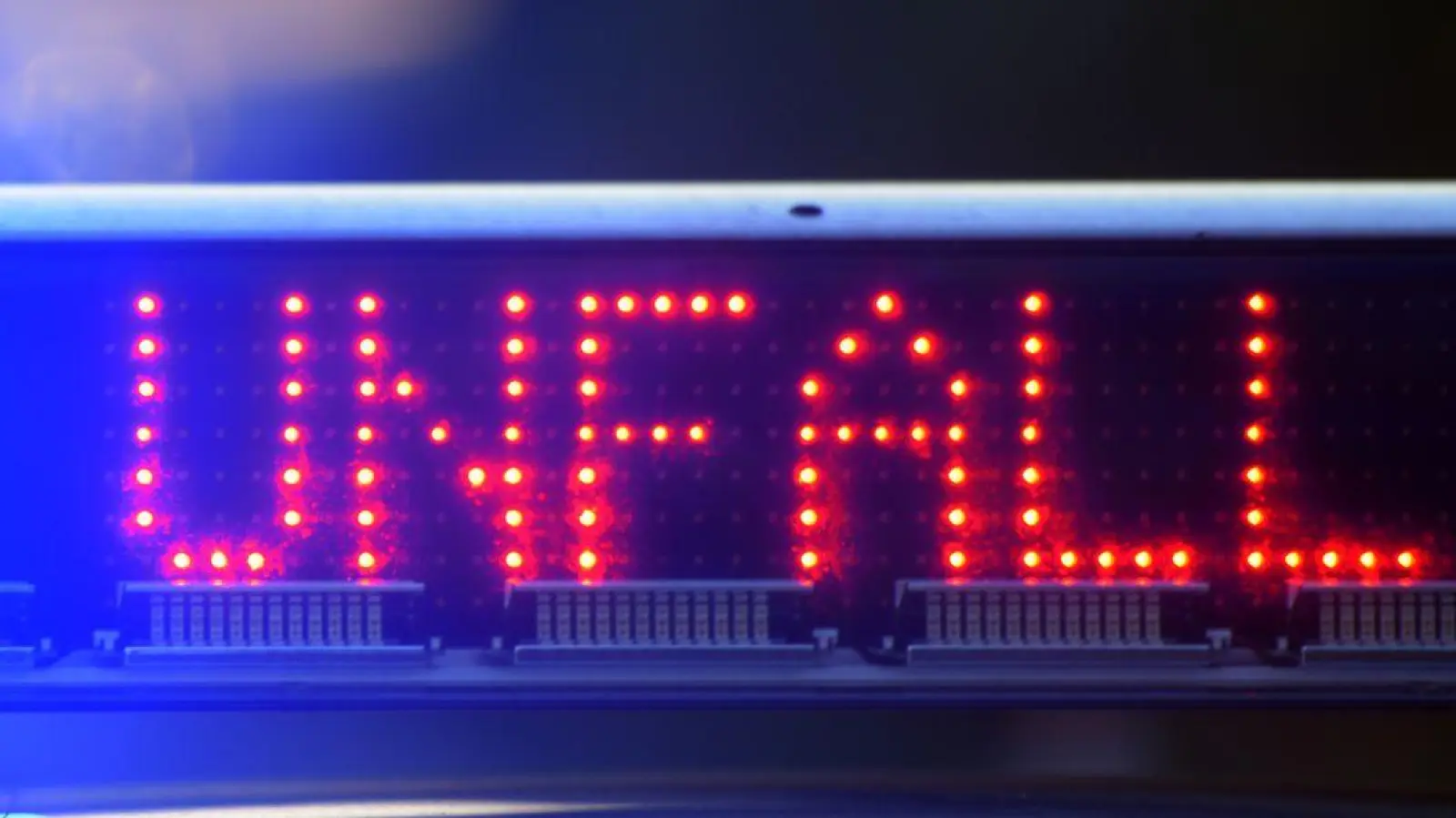 Wie viele Haushalte vom Stromausfall betroffen waren, war laut einem Polizeisprecher nicht bekannt. (Symbolbild) (Foto: Stefan Puchner/dpa)