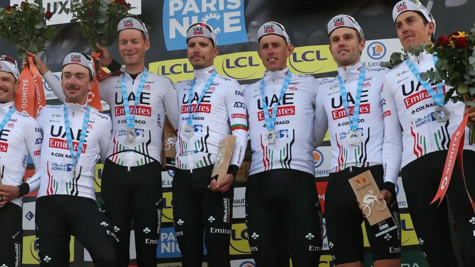 Das UAE-Team holte sich beim Mannschaftszeitfahren von Paris-Nizza den Sieg. (Foto: Thomas Samson/AFP/dpa)