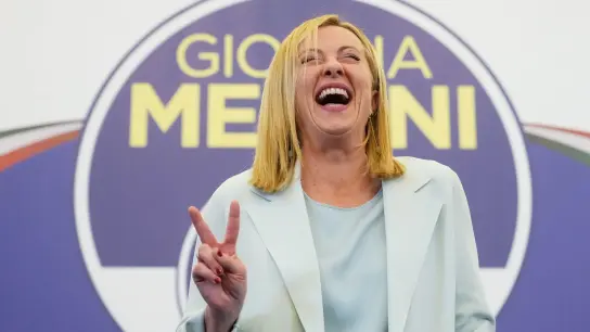 Giorgia Meloni von den Fratelli d&#39;Italia wird voraussichtlich die erste Ministerpräsidentin Italiens. (Foto: Gregorio Borgia/AP/dpa)