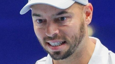 Machten es im Doppel nach furiosem Start spannend: Kevin Krawietz (l) und Tim Pütz (r). (Foto: Rolf Vennenbernd/dpa)