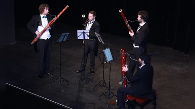 Vier Fagotte und sonst kein anderes Instrument – in dieser ungewöhnlichen Besetzung verzückte das Ensemble „Fagotti parlandi” das Neustädter Publikum. (Foto: Heike Auer)
